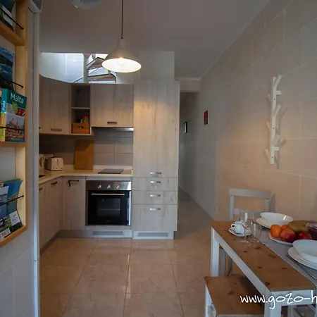 Apartment Sea Steps 3