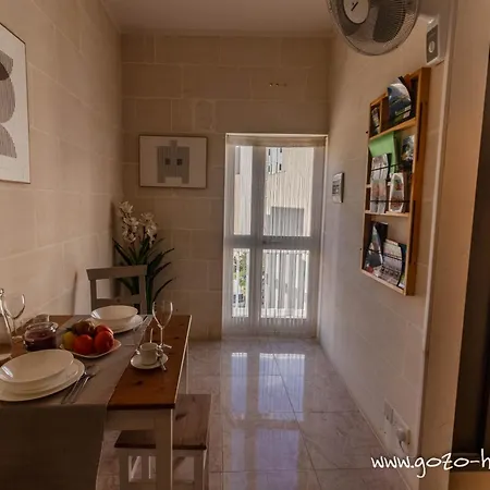 Διαμέρισμα Sea Steps 3 *